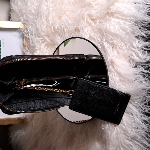 Tory Burch NWOTs Britten Zip Continental Wallet & ID - Picture 9 of 15